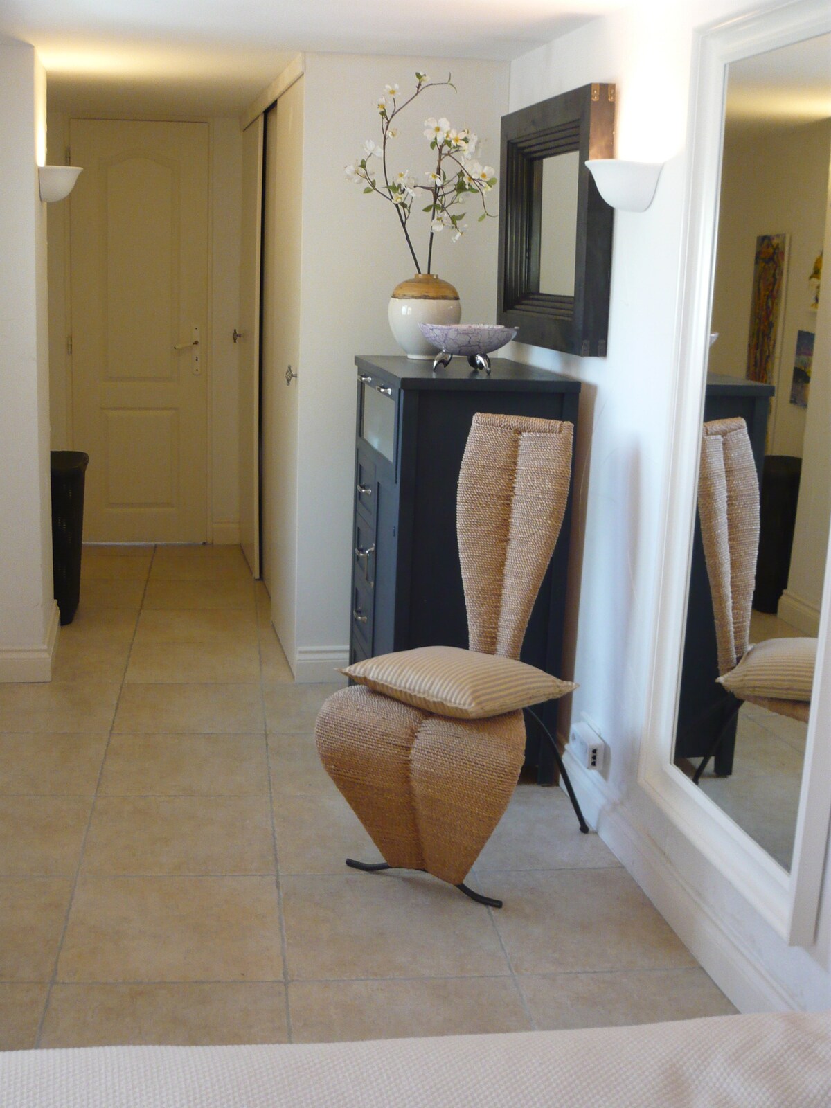 Top performing Airbnb: Studio independent + terrace privée (own terrace) in Mougins