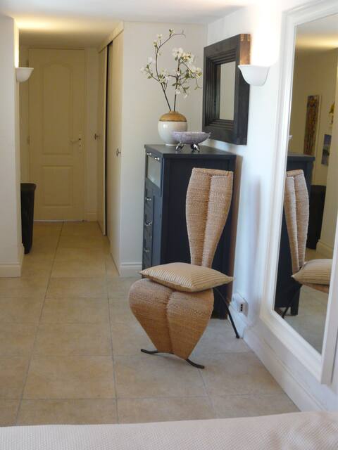 Airbnb performant: Studio independent + terrace privée (own terrace) à Mougins