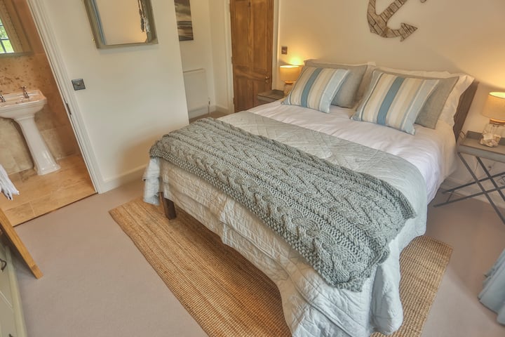 Coastal Room