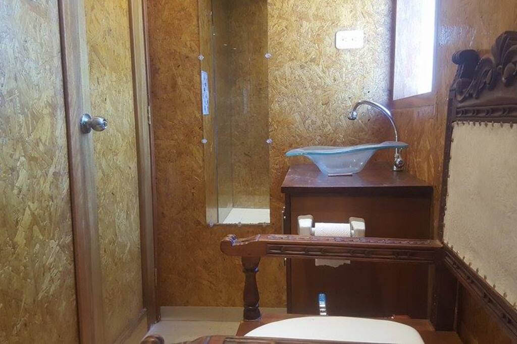 el lavabo del baño