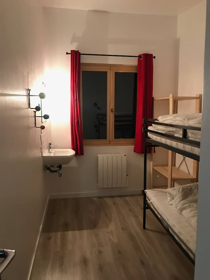 חדר שינה 2 דרום - מיטות קומתיים