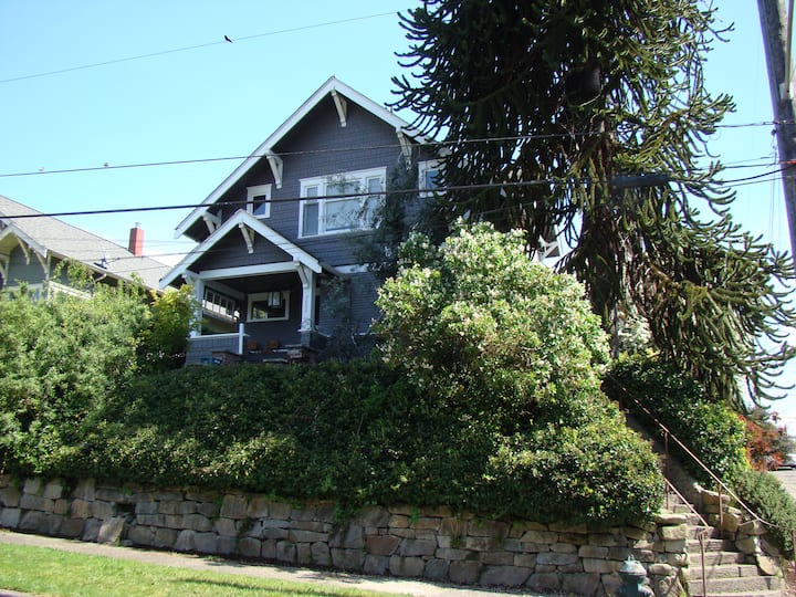 Top 15 Airbnbs In Ballard, Washington, The USA Updated 2024 Trip101