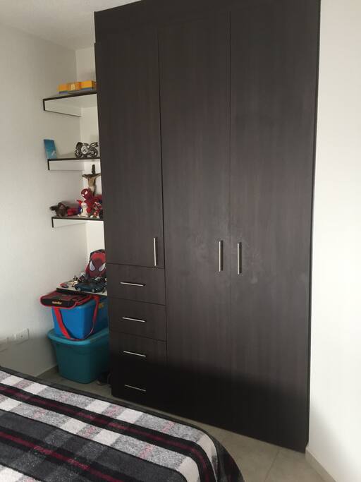 Closet muy amplio