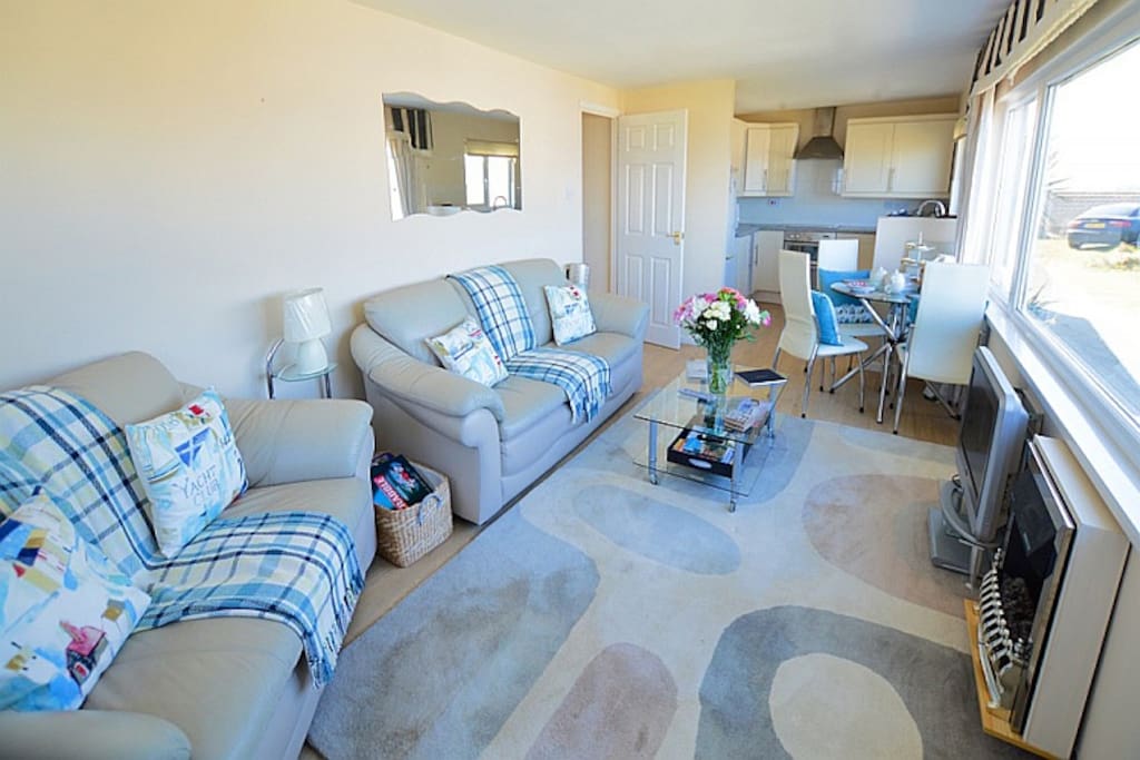 Contemporary modern furnishings
