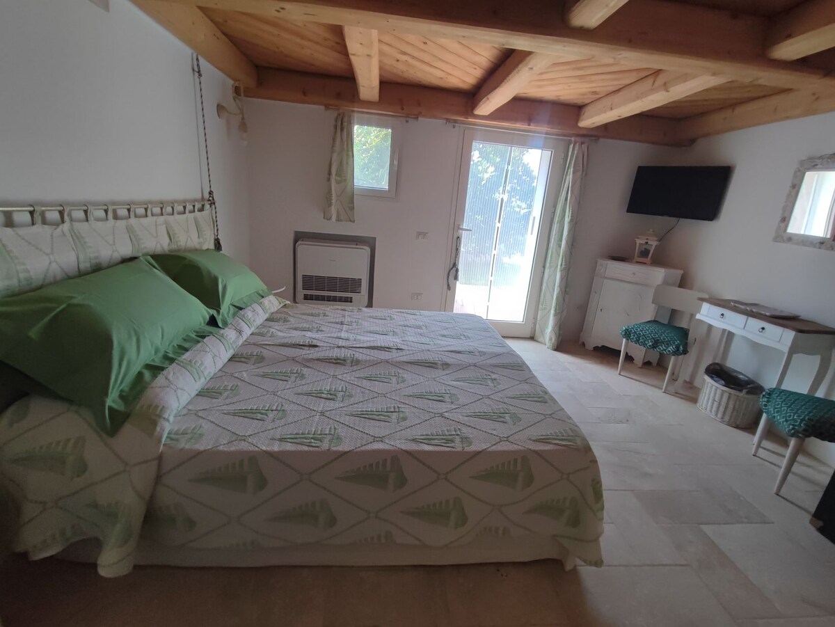 Successful Airbnb property: Independent apartment for 4 in Stazzo 1 km from the sea in Arzachena