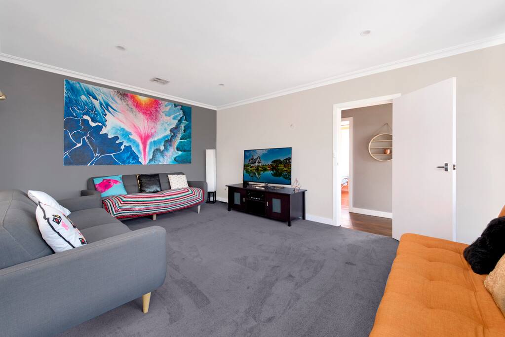 lounge room