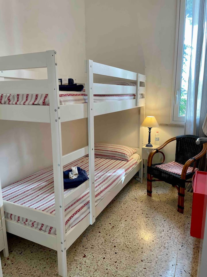 Dhomë me krevat marinari