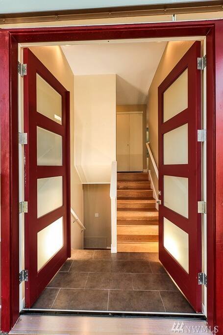 Beautiful entry