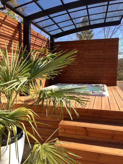 Jacuzzi extérieur