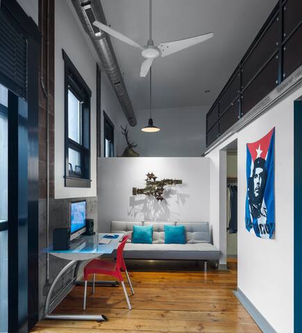 Modern Urban Oasis in Rino gallery image 3