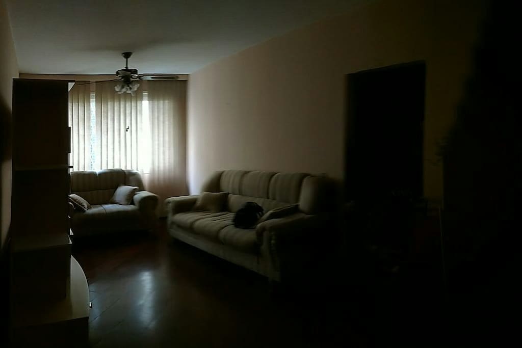 Sala (mesma da foto anterior).
