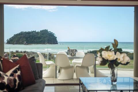 Beachfront Elegance on Marine Parade