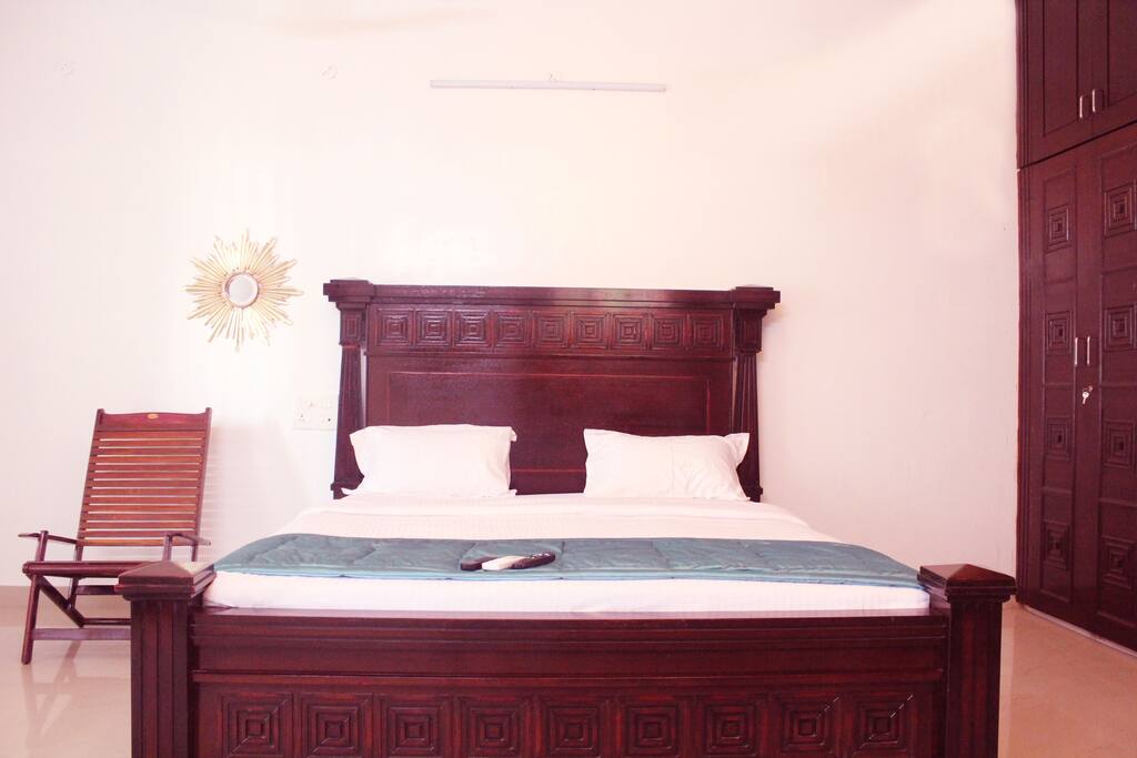 Bed room