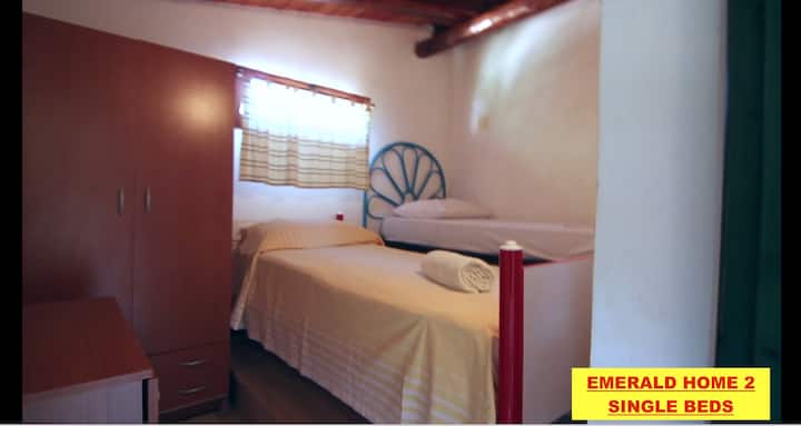 EMERALD HOME, 2 SINGLE BEDS