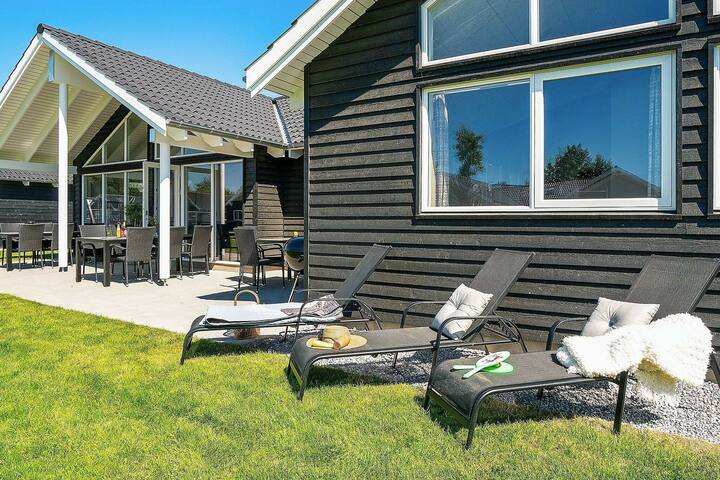 Pia - DANCENTER managed Airbnb listing 2