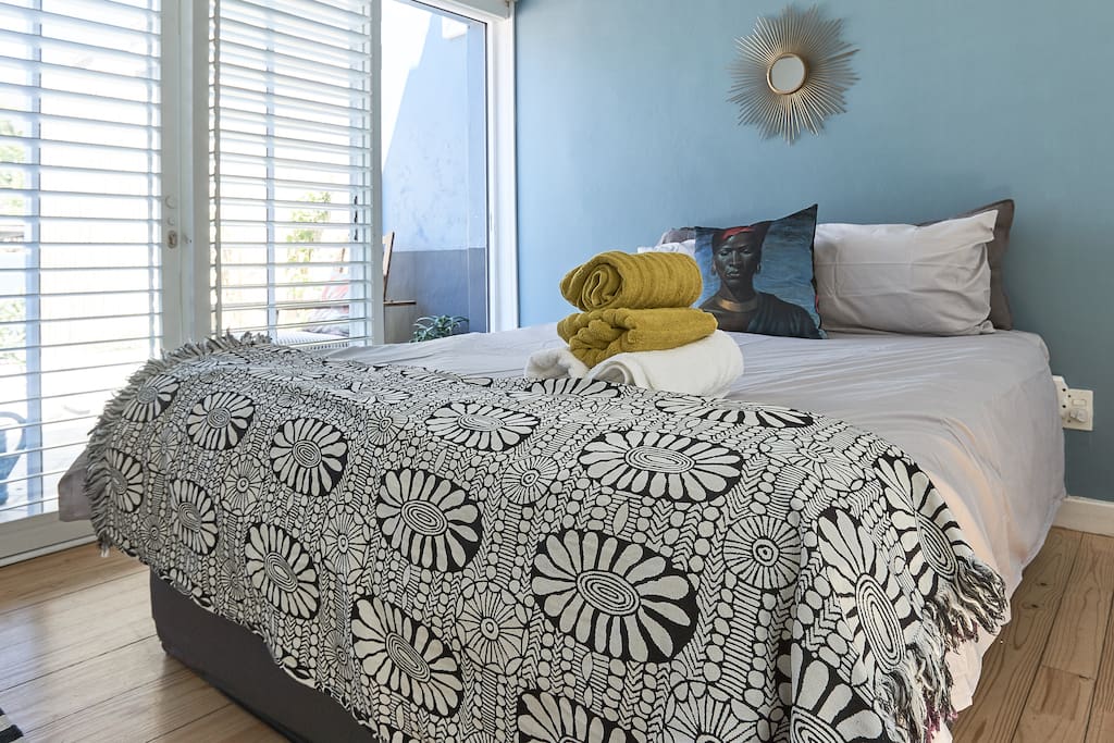 The main bedroom with en suite bathroom (with shower)