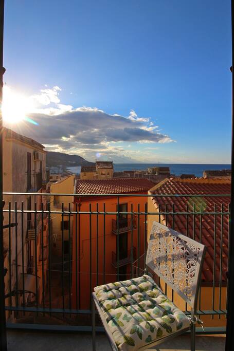 Balcone con vista sul mare
