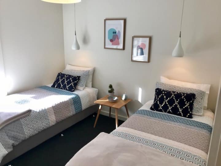 ห้องนอน 2 เตียงเดี่ยวยาว