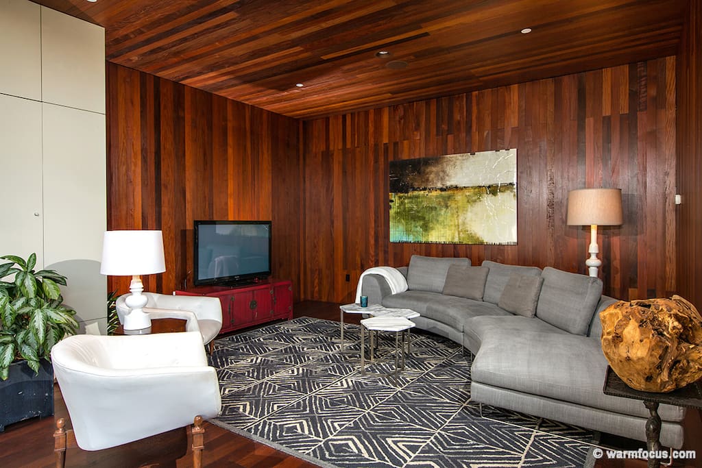 Large Comfortable Sectional Sofa in Living Area.
