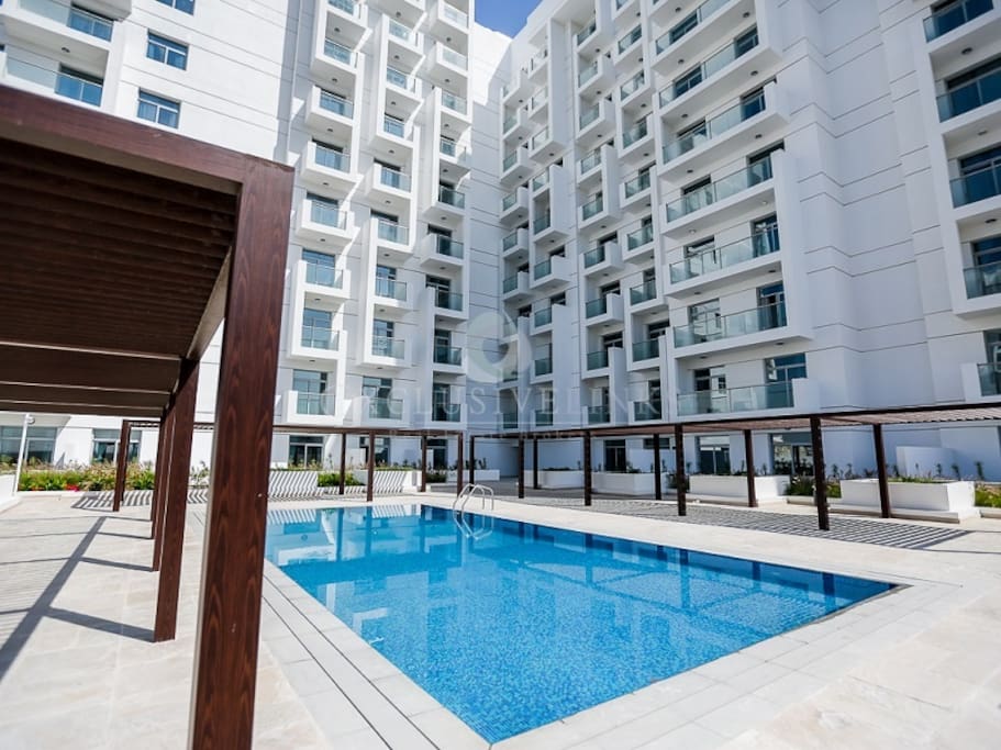 Pool&Sun Bath Area