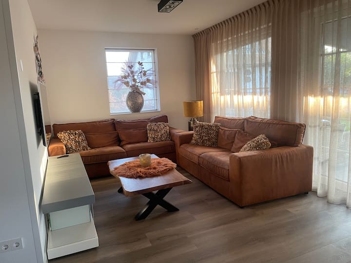 Heerlijke Villa Met Groot Terras En Prachtige Tuin - Katwijk aan Zee