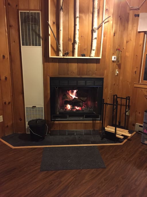 Fireplace to keep you warm after a long day skiing. Please bring your own wood.