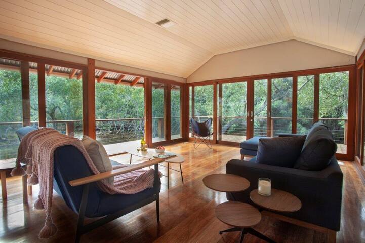 Luxury resort style home-pristine eco-environment gallery image 5