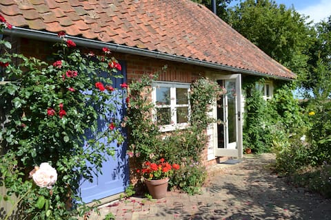 Successful Airbnb property: Brookes Cottage, Butley in East Suffolk