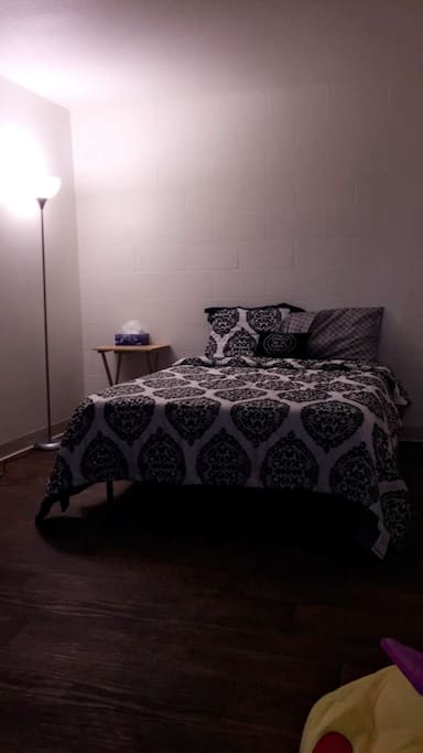 Queen bed