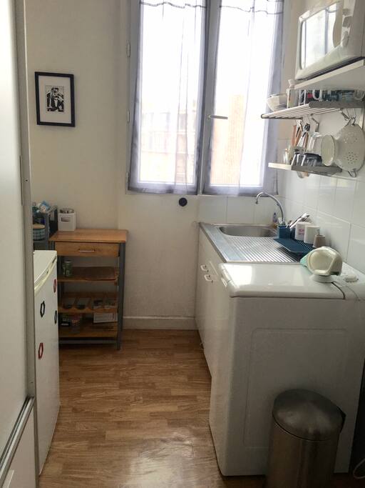 Kitchenette séparée équipée