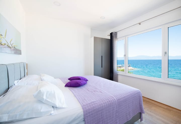 Beachfront app 1 Villa Sunset Sea (sea view)