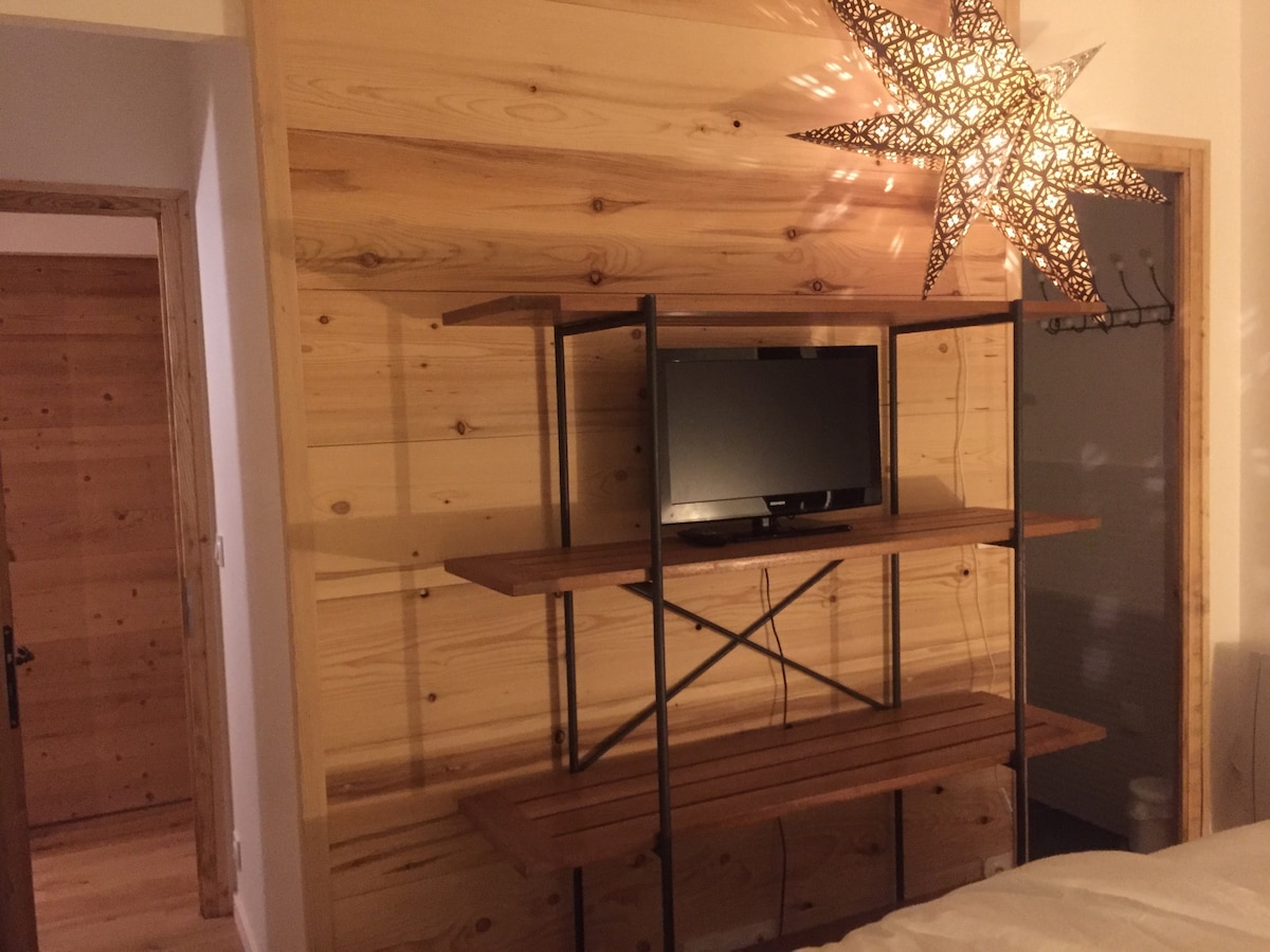 1 ห้องนอน 2 ห้องน้ำ 