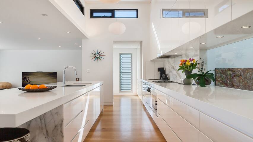 PROS – Bula Luxury Villa at Balmoral Beach gallery image 2