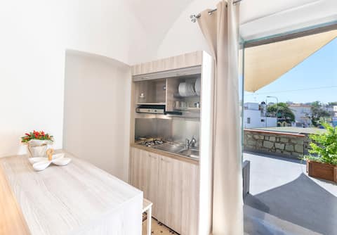 Proprietà Airbnb di successo: Civico67_Apartment_Monolocale a Forio