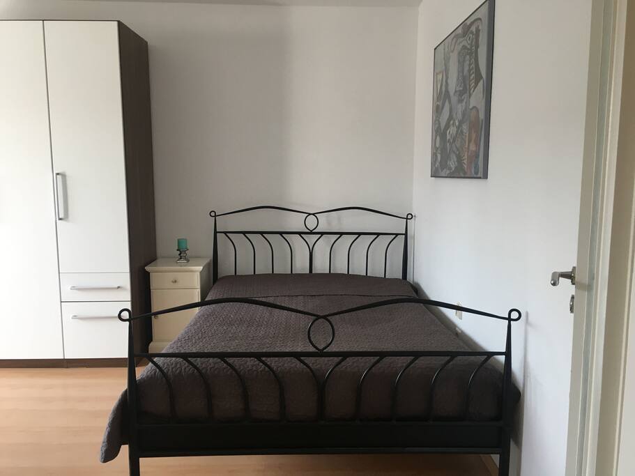 Blick ins Wohn-/Schlafzimmer