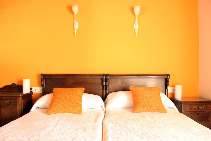 Room Naranja