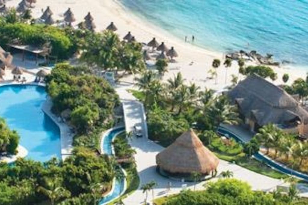Grand Sirenis Resort Lazy River