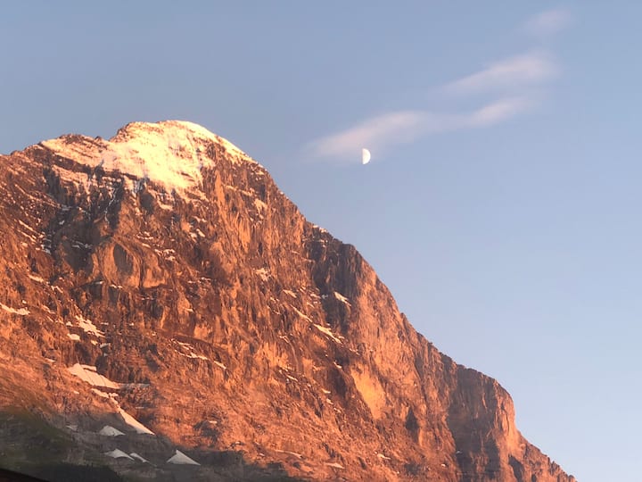 Grindelwald Superb Eiger view and Top of Europe Apartments for Rent