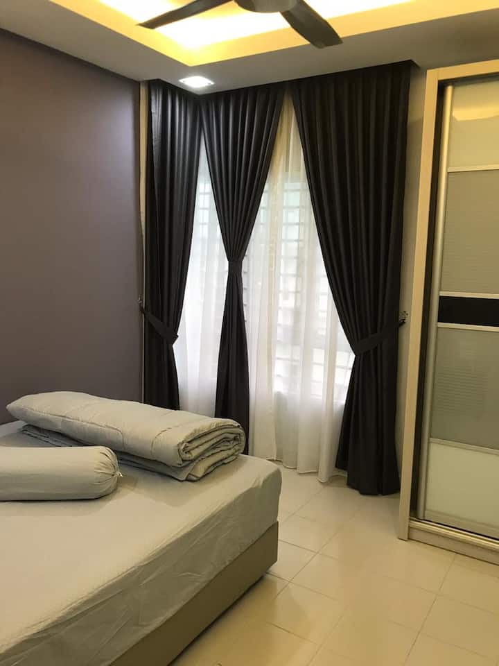 غرفة 3 مع مكيف هواء