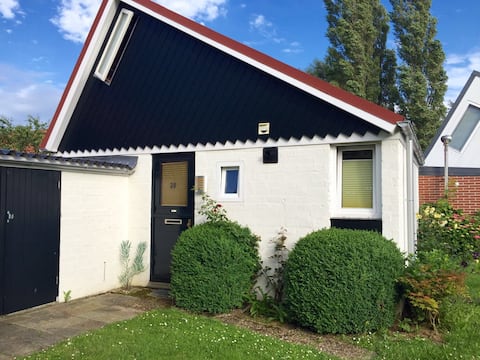 Nice Bungalow at Stellendam - Holland