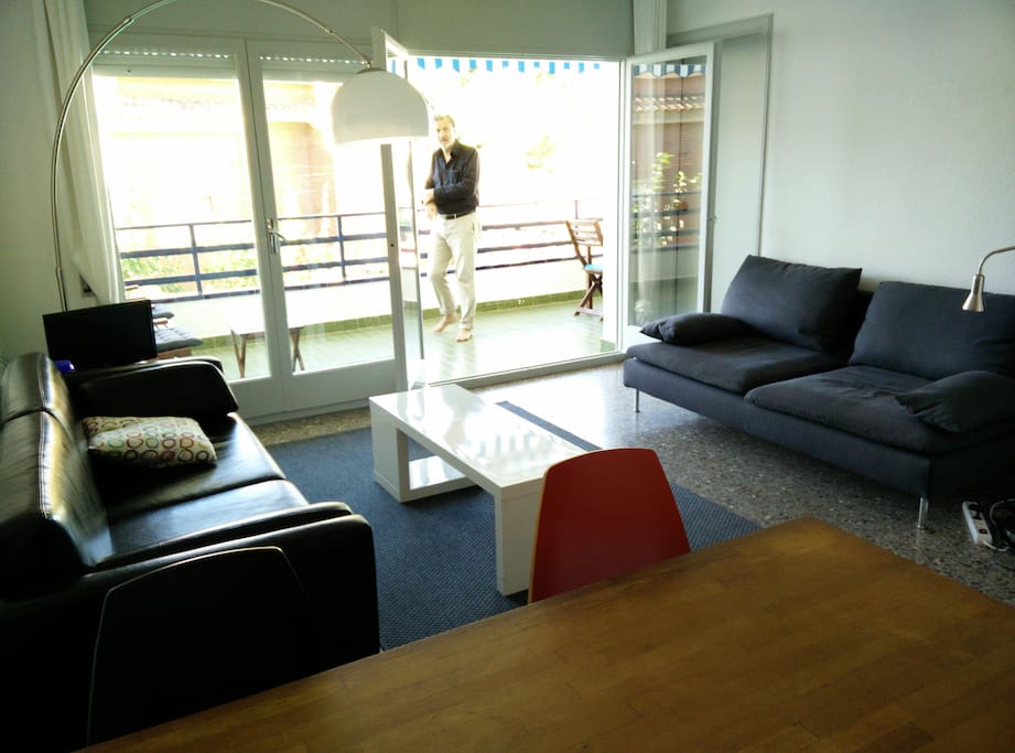 Woonkamer met groot terras