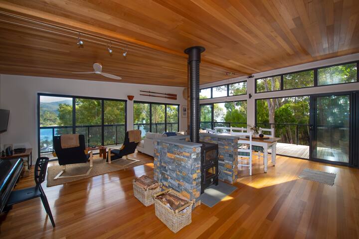 Adventure Bay Beach House, Bruny Island gallery image 3