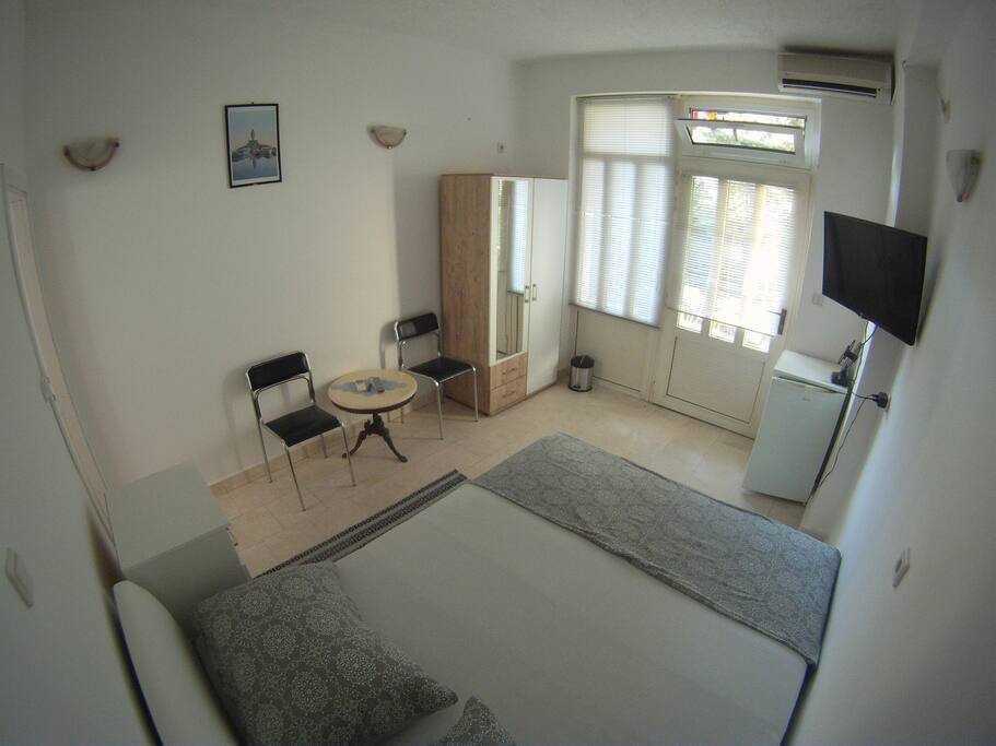 Bedroom with all ammenities inside