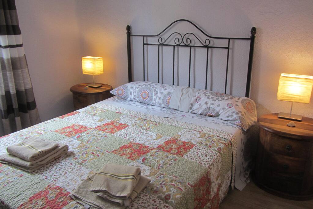 Habitación 2 con cama doble