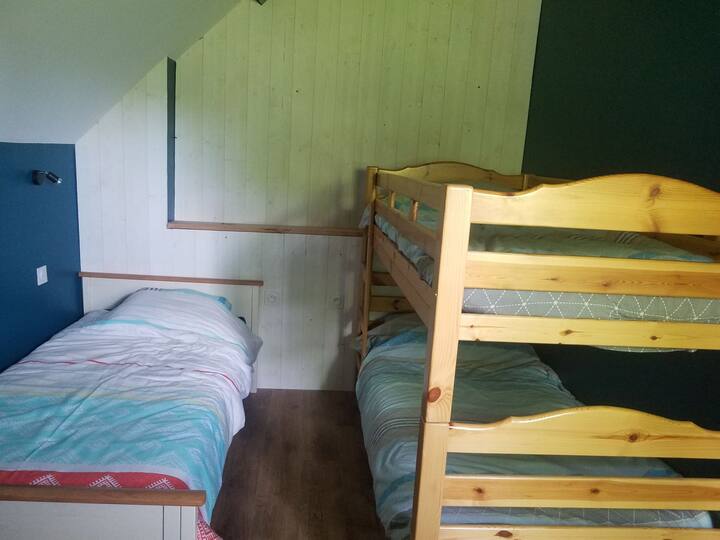 Საძინებელი 2 - 3 ადგილი