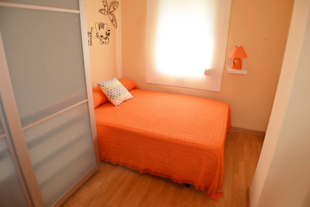 HABITACION LUMINOSA PLANTA ALTA