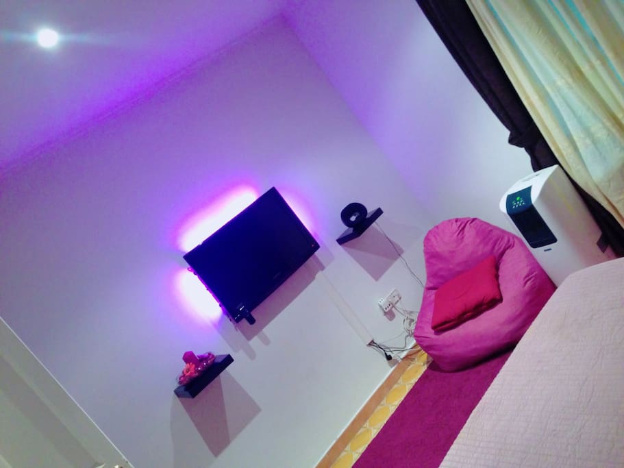 Violet tv