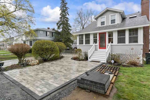 Cozy cape in the Heart of Ogunquit Center