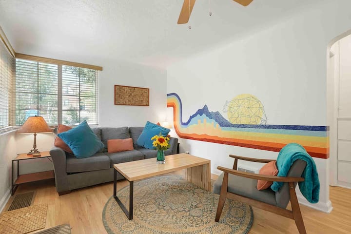 Highland 10 minutes to everything PET/420 friendly gallery image 5