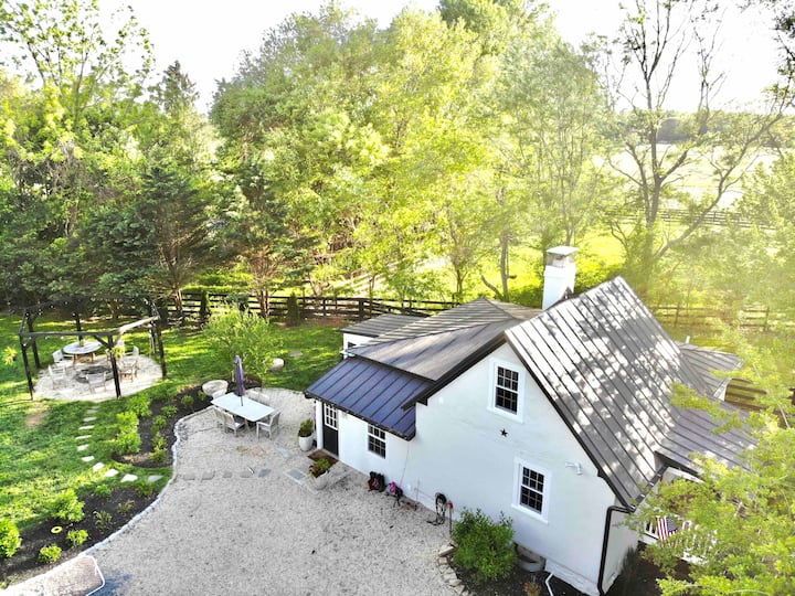 Littlefield Cottage Houses for Rent in Middleburg, Virginia, United